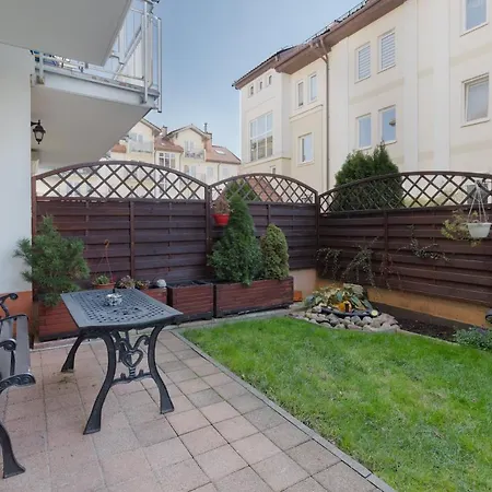 Family With Terrace By Renters Apartment *