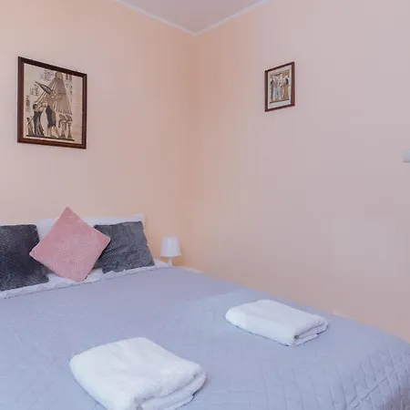 Family With Terrace By Renters Apartment