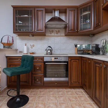 Family With Terrace By Renters Apartment *